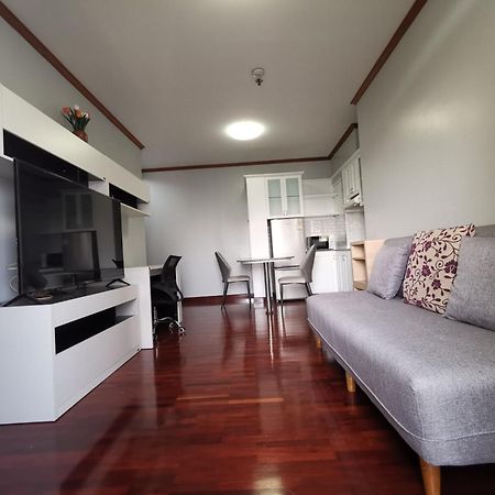 Cozy 1Br Walk To Bts And Airport Rail Link Close To Malls G7 Банкок Екстериор снимка