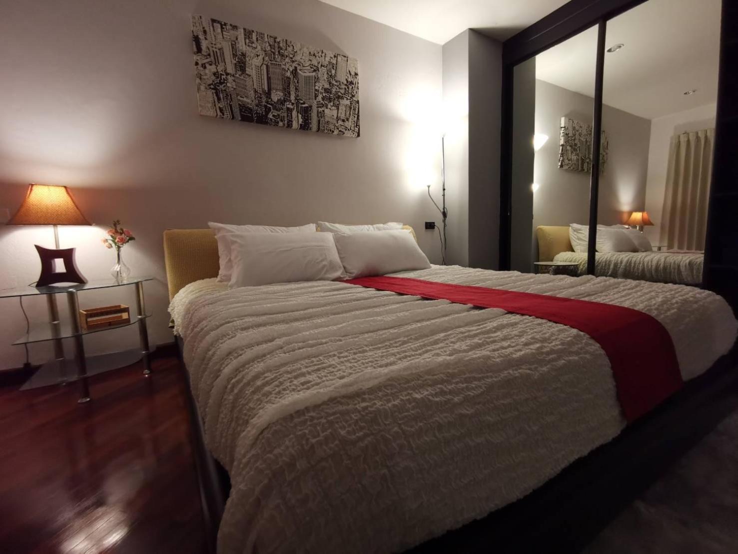 Cozy 1Br Walk To Bts And Airport Rail Link Close To Malls G7 Банкок Екстериор снимка