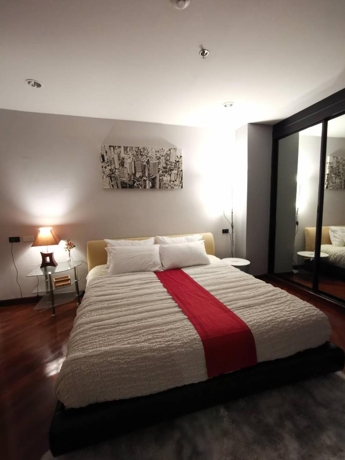 Cozy 1Br Walk To Bts And Airport Rail Link Close To Malls G7 Банкок Екстериор снимка