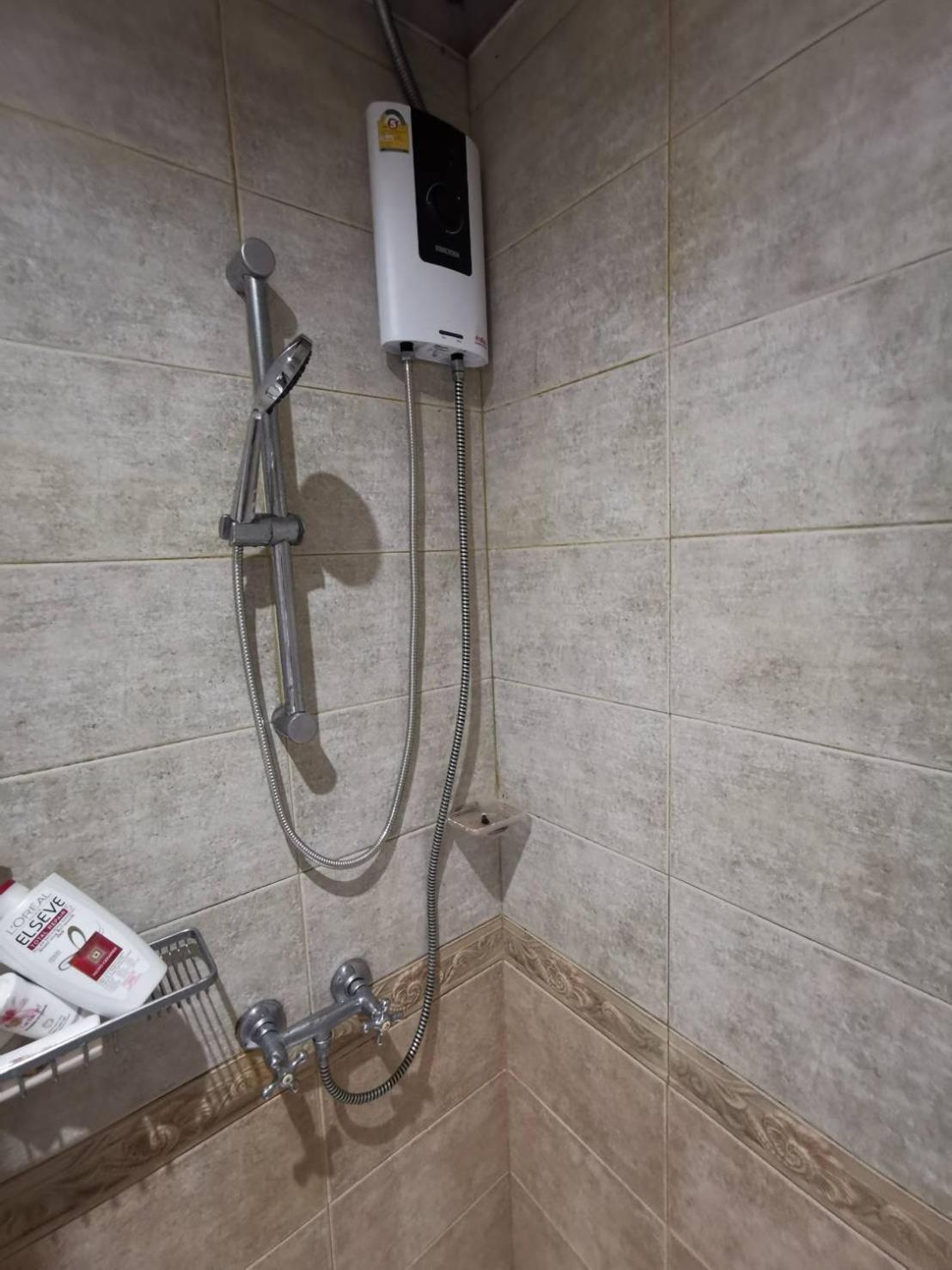 Cozy 1Br Walk To Bts And Airport Rail Link Close To Malls G7 Банкок Екстериор снимка