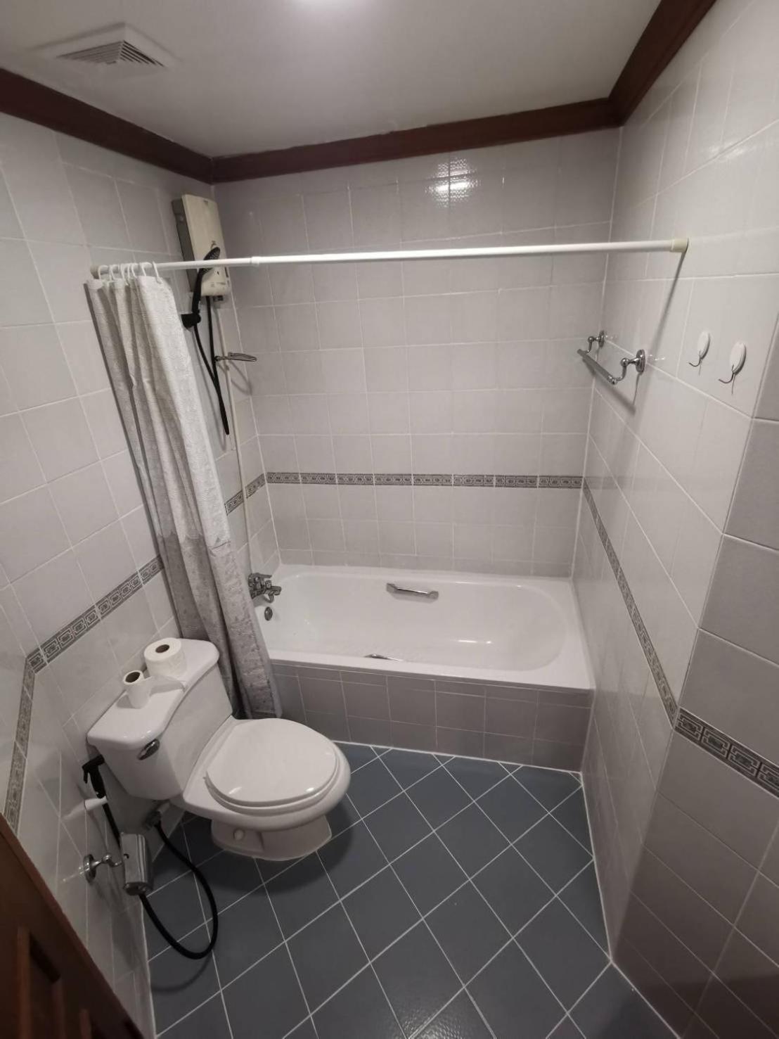 Cozy 1Br Walk To Bts And Airport Rail Link Close To Malls G7 Банкок Екстериор снимка