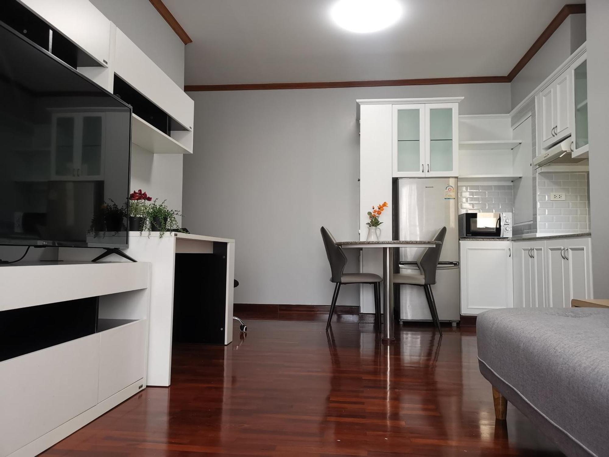 Cozy 1Br Walk To Bts And Airport Rail Link Close To Malls G7 Банкок Екстериор снимка