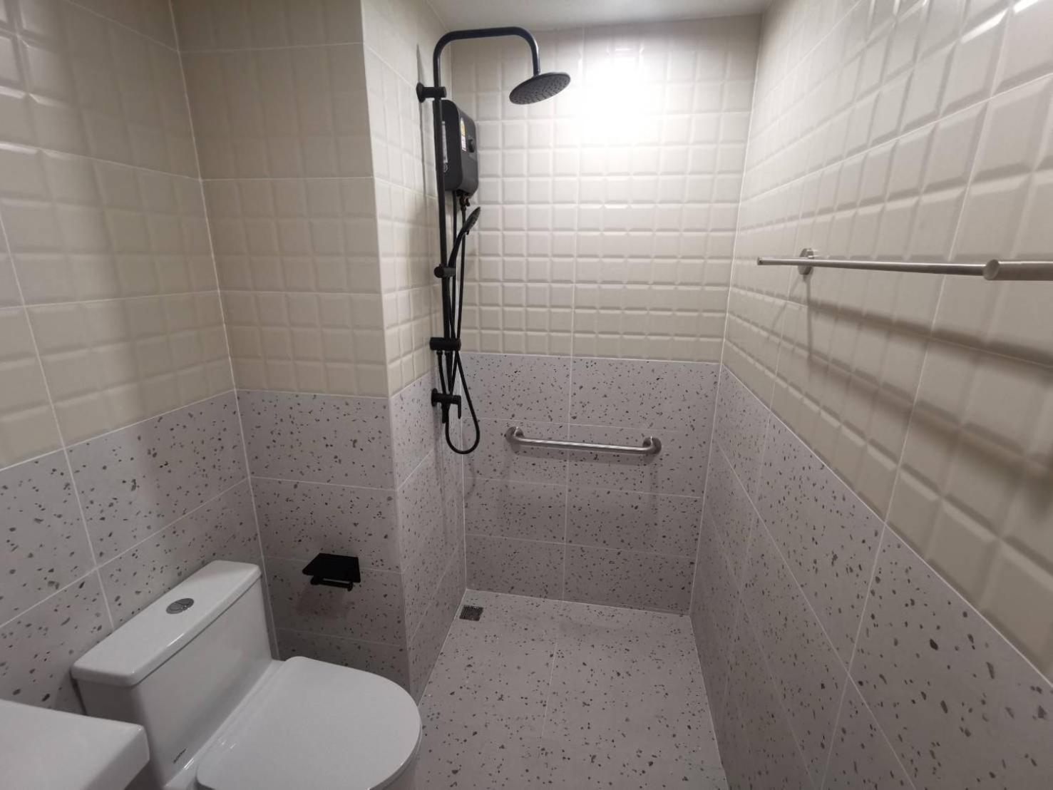 Cozy 1Br Walk To Bts And Airport Rail Link Close To Malls G7 Банкок Екстериор снимка