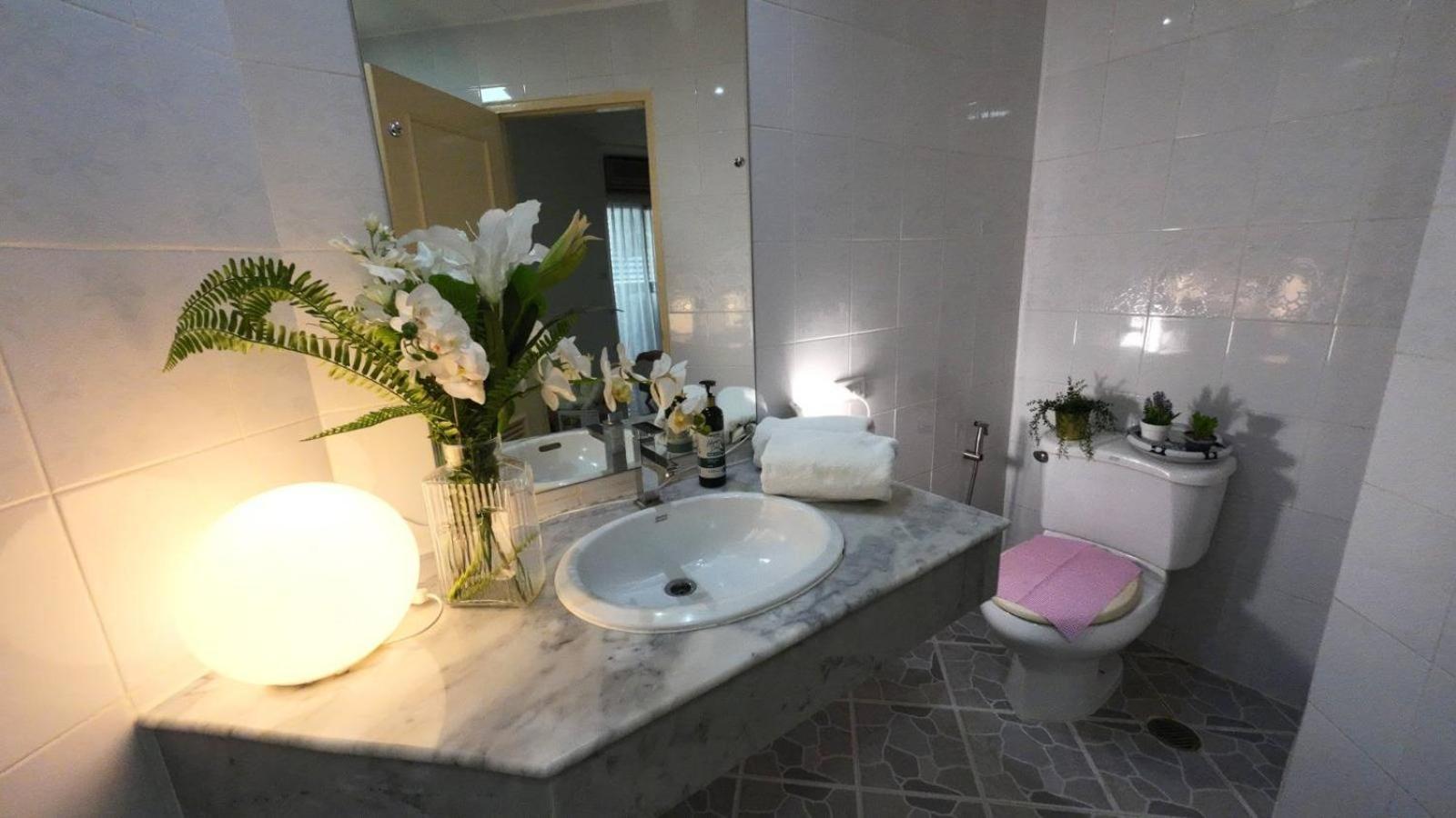 Cozy 1Br Walk To Bts And Airport Rail Link Close To Malls G7 Банкок Екстериор снимка