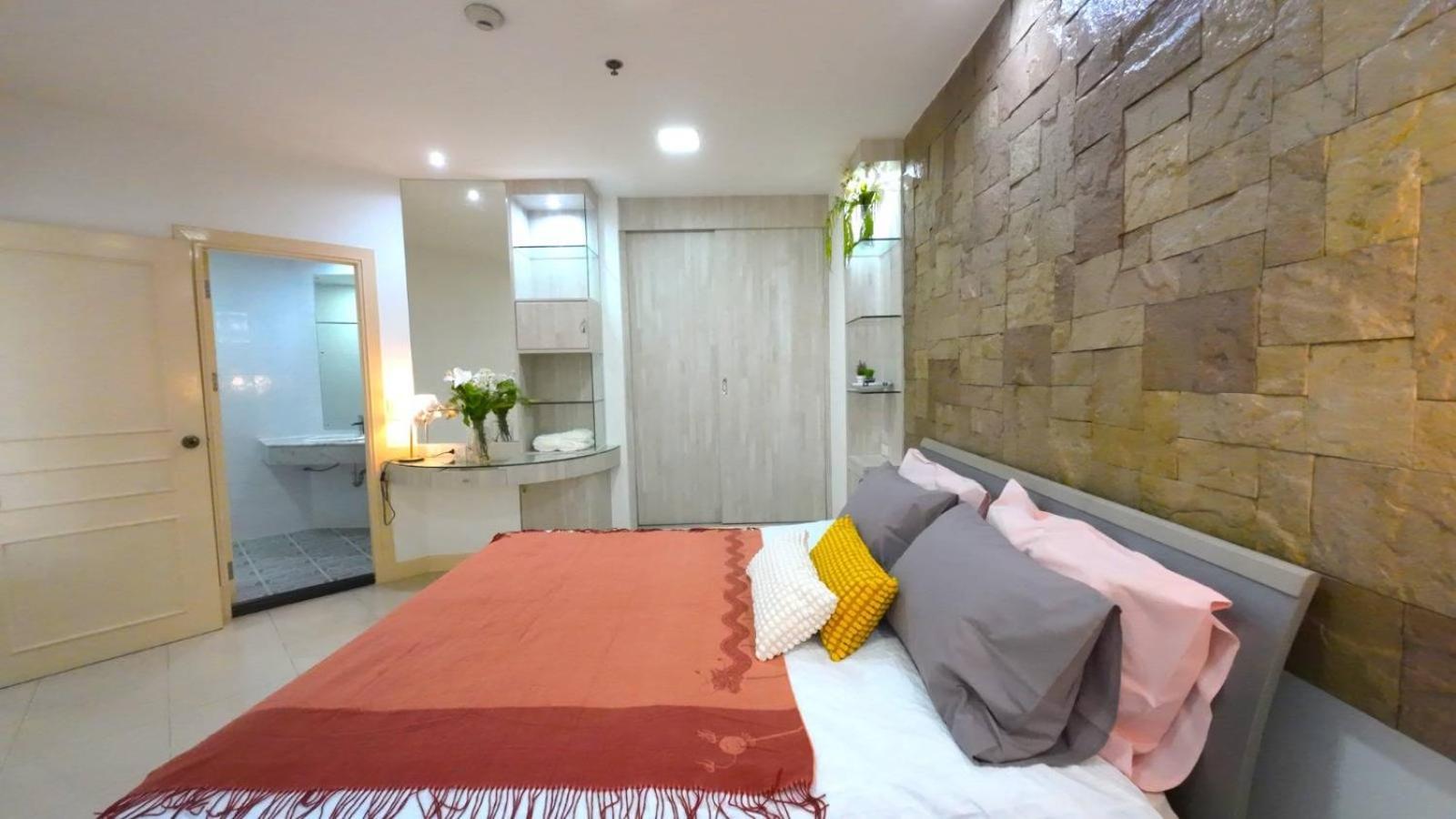 Cozy 1Br Walk To Bts And Airport Rail Link Close To Malls G7 Банкок Екстериор снимка